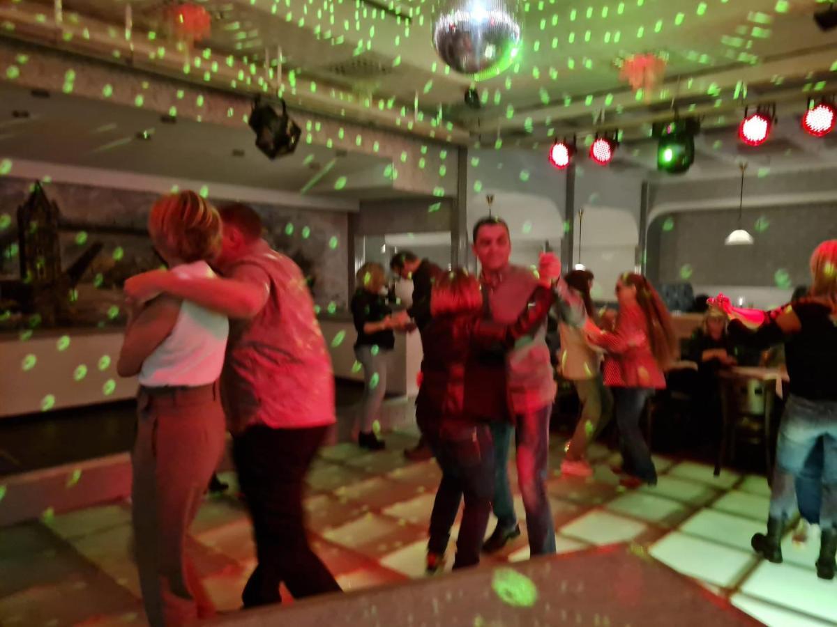 Hotel Restaurant Rueckert Nistertal Екстер'єр фото