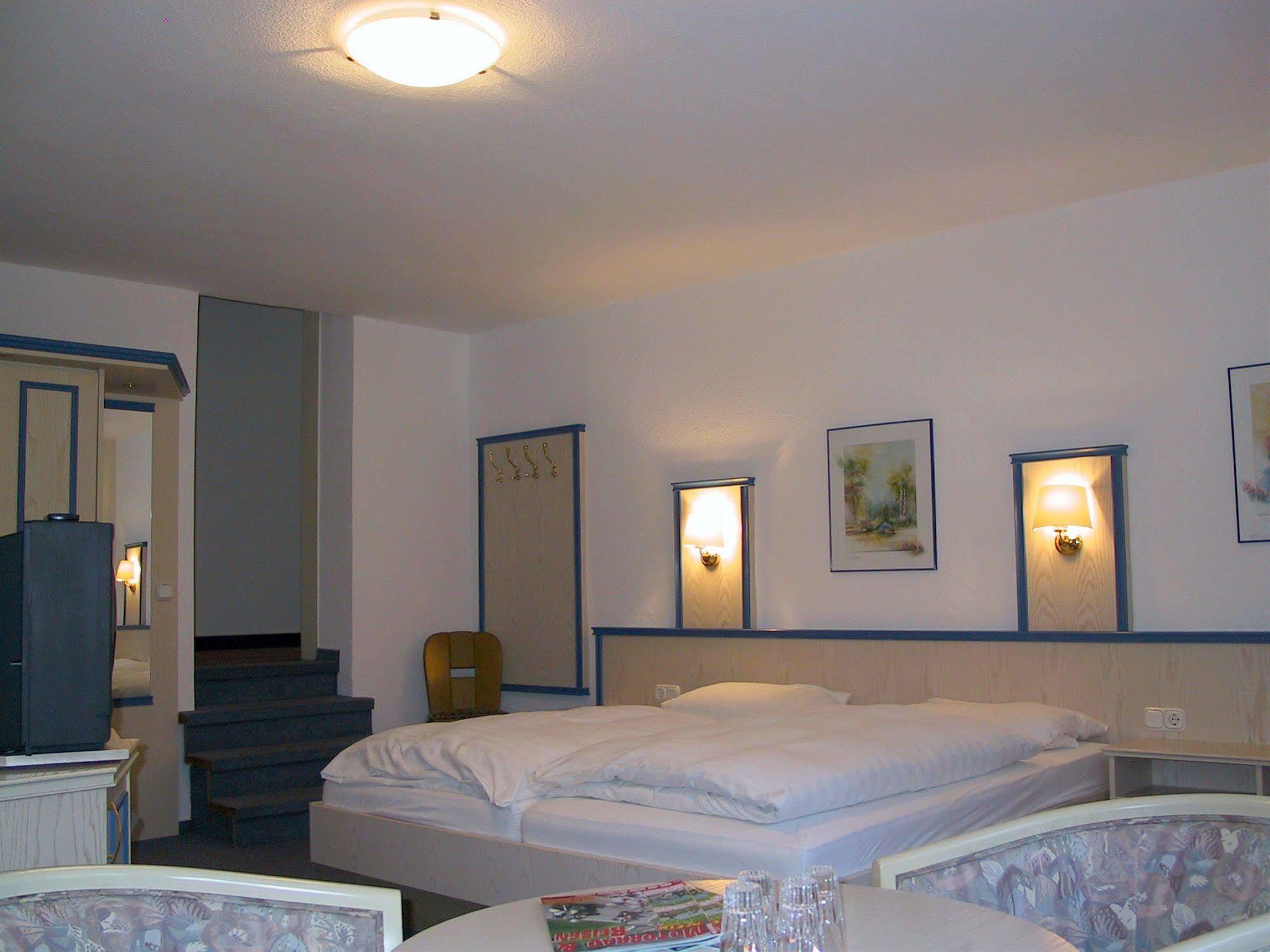 Hotel Restaurant Rueckert Nistertal Екстер'єр фото